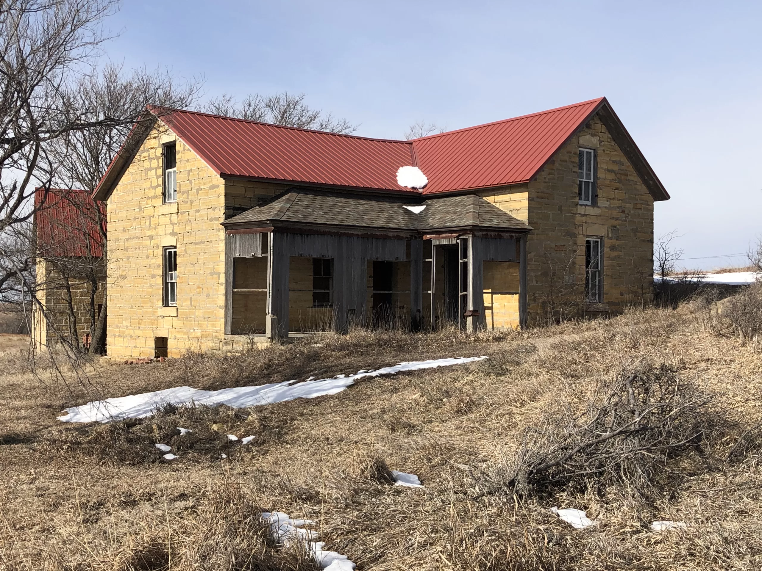 Farmhouse constructed from post rock